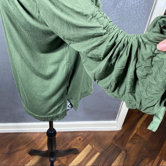 ALISON ANDREWS Off-the-shoulder Cinched-sleeve Top - Picture 8 of 11